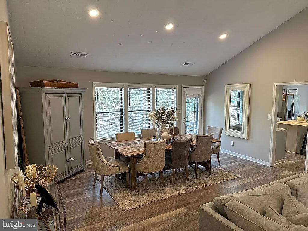 23240 Scotch Pine Court photo 4