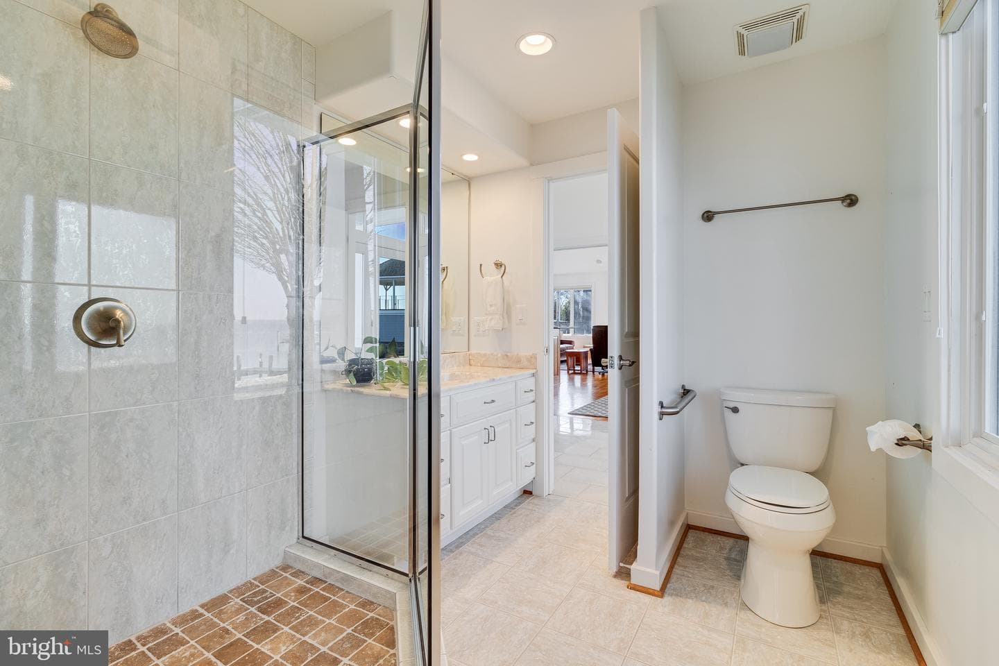20495 Waterloo Lane photo 38