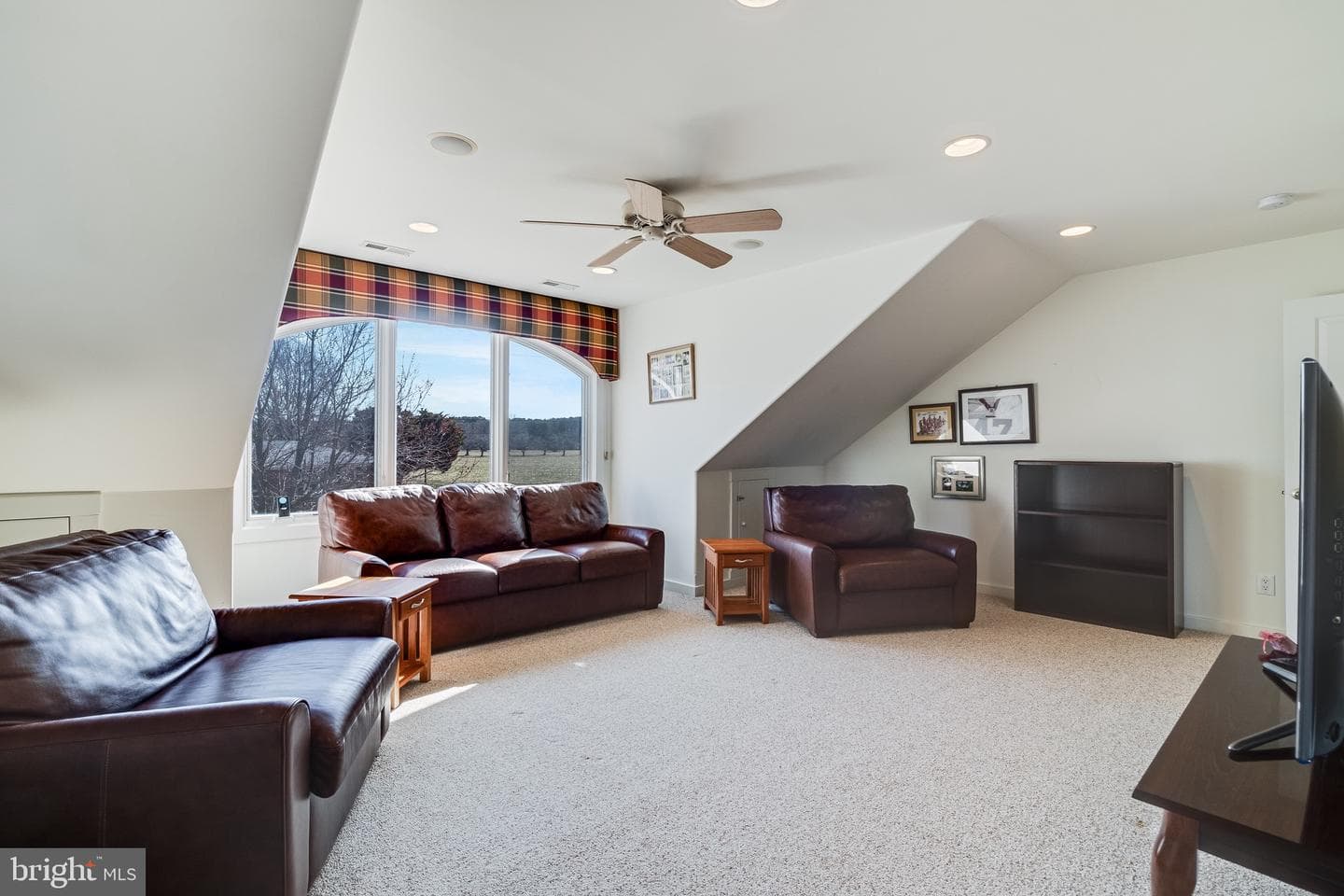 20495 Waterloo Lane photo 54