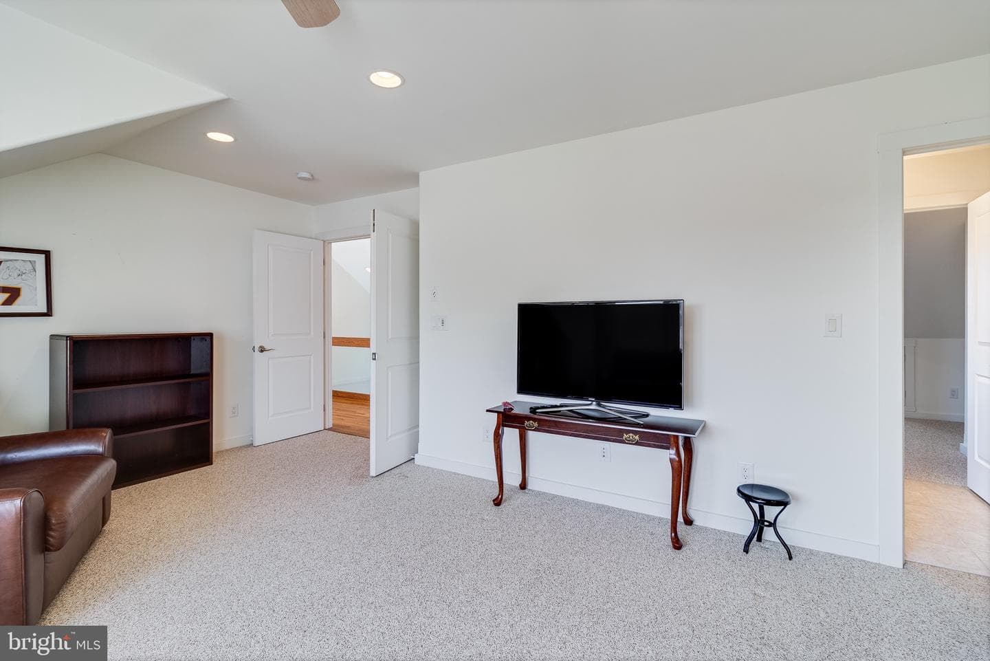 20495 Waterloo Lane photo 55