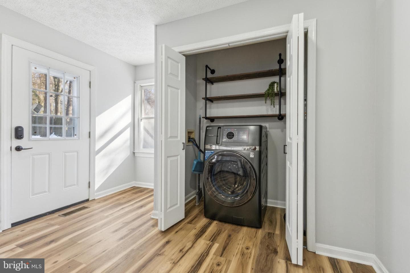 26908 Bartlett Street photo 9