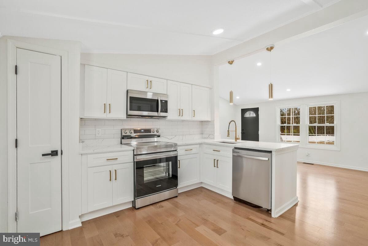 21508 Forest Run Drive photo 10