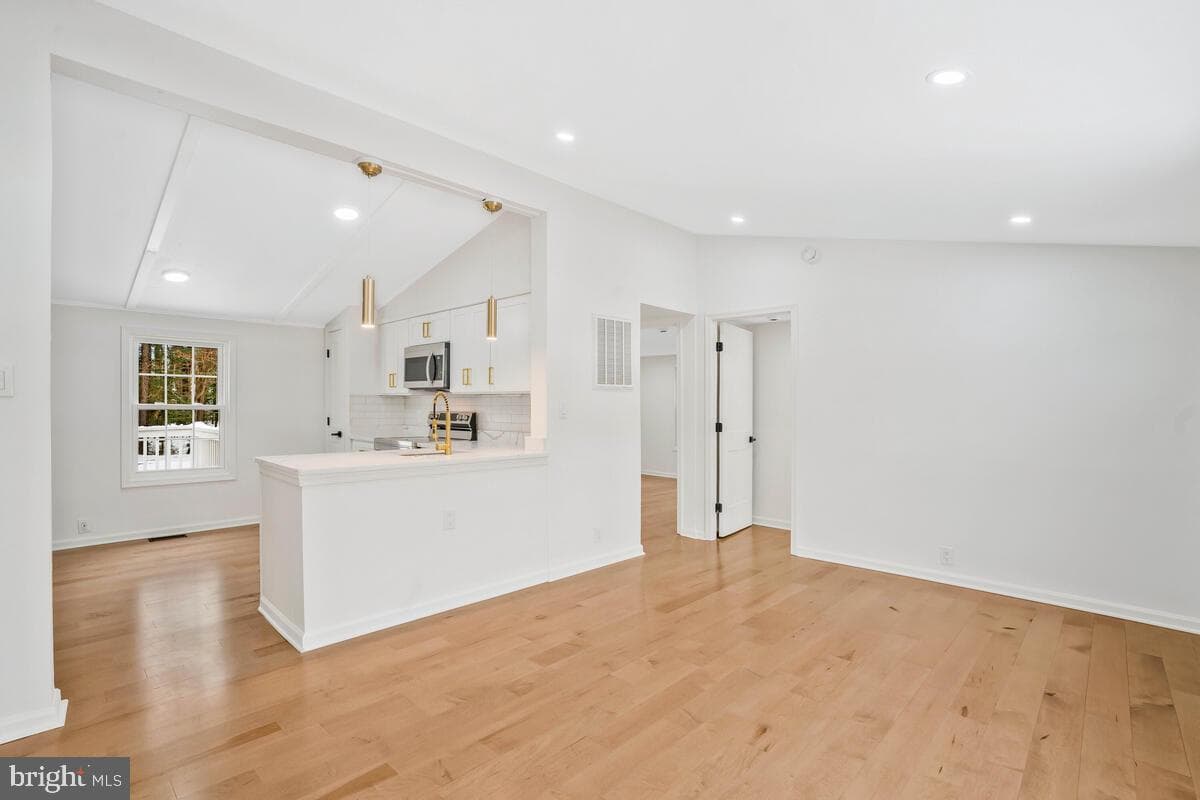 21508 Forest Run Drive photo 4