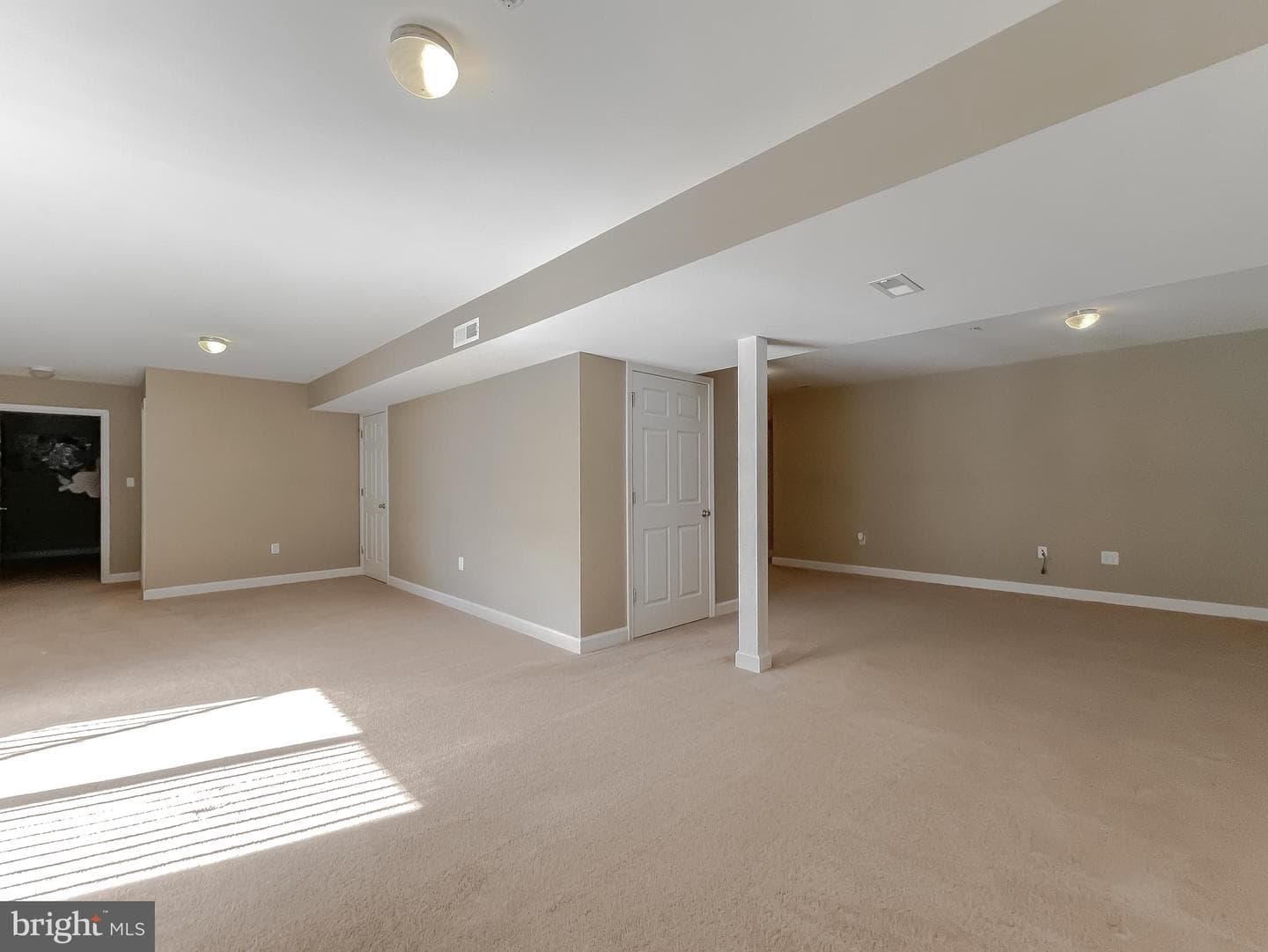47355 Greenway Street photo 51
