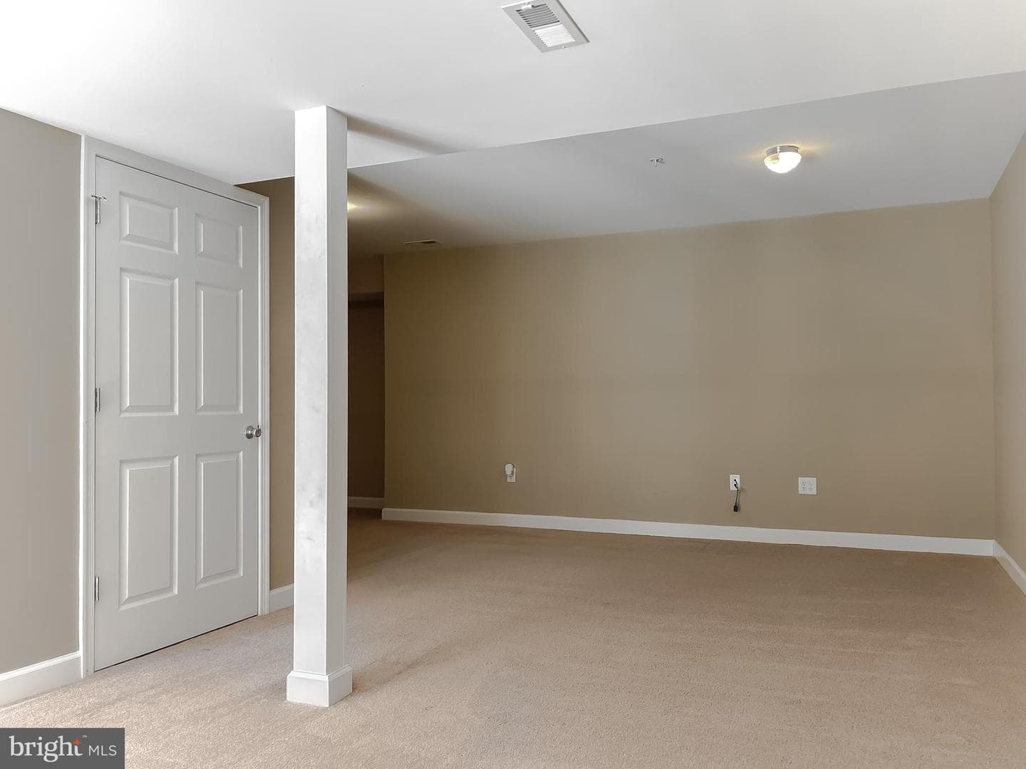47355 Greenway Street photo 52
