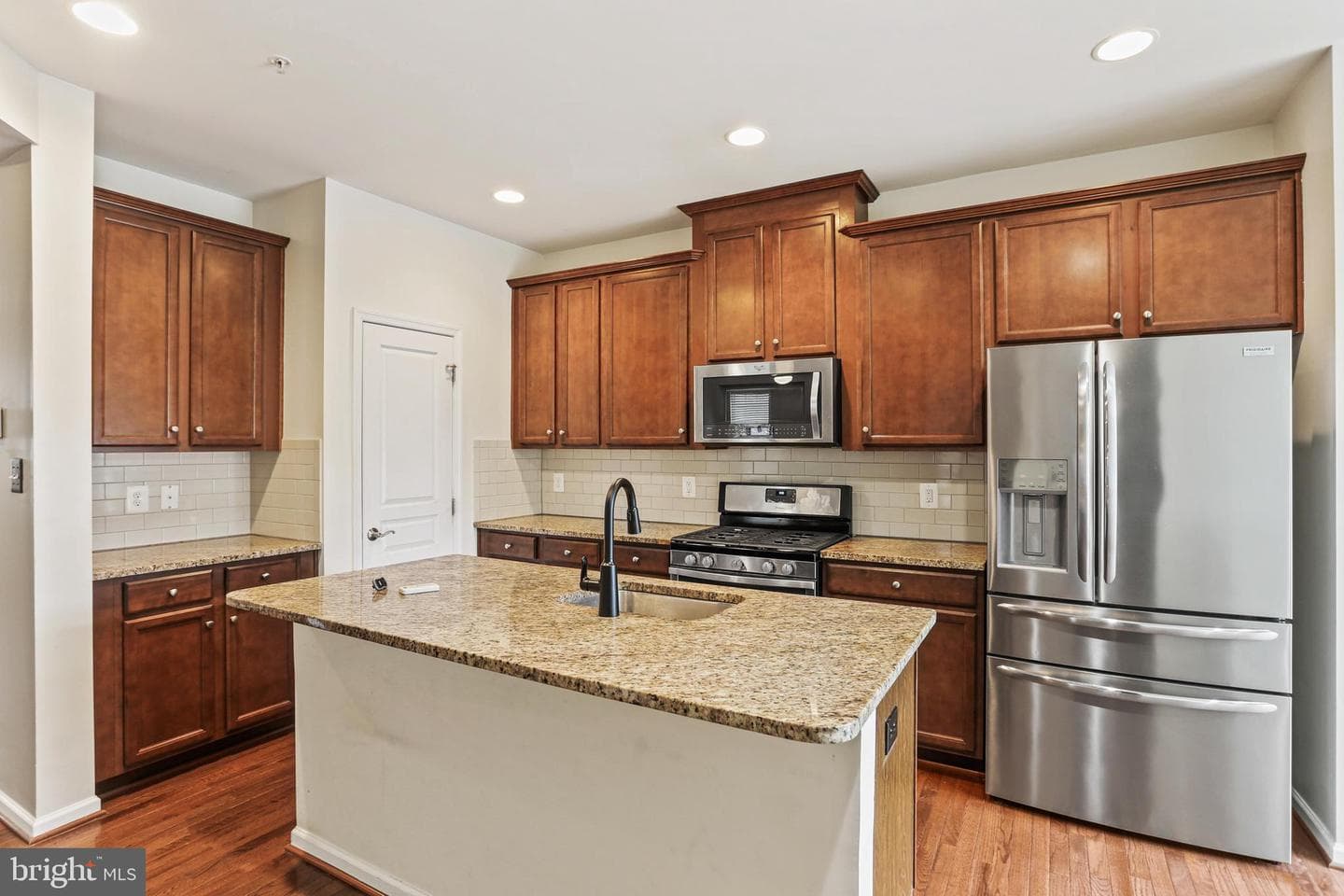 22962 Woodland Park Road photo 10