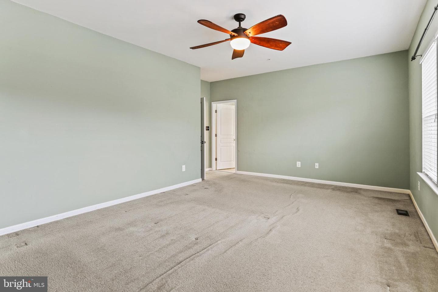 22962 Woodland Park Road photo 26