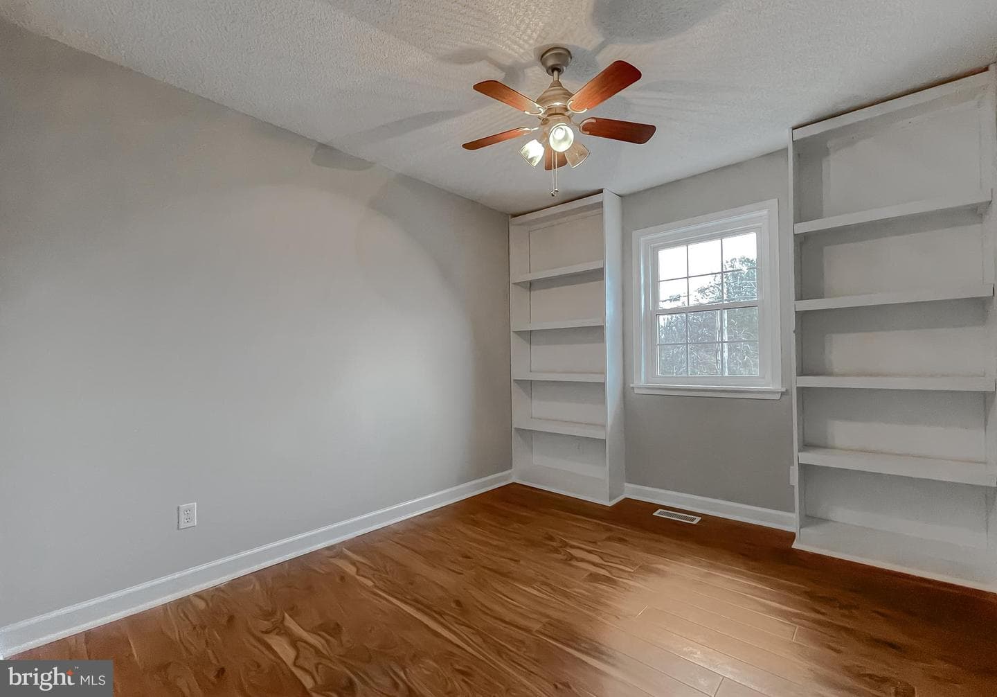 45750 Military Lane photo 25