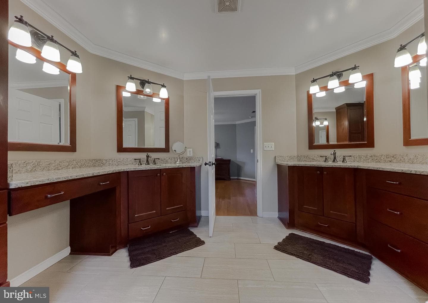 21620 Coves End Court photo 34