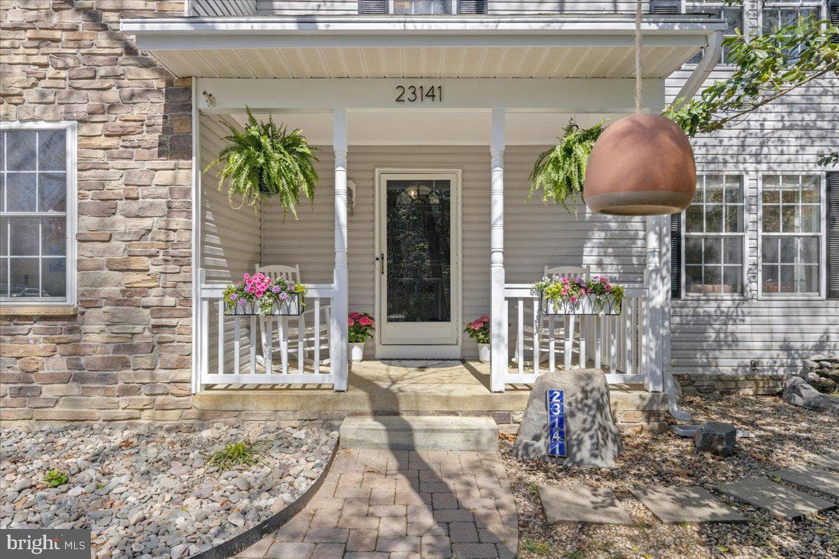23141 Grey Squirrel Lane photo 3