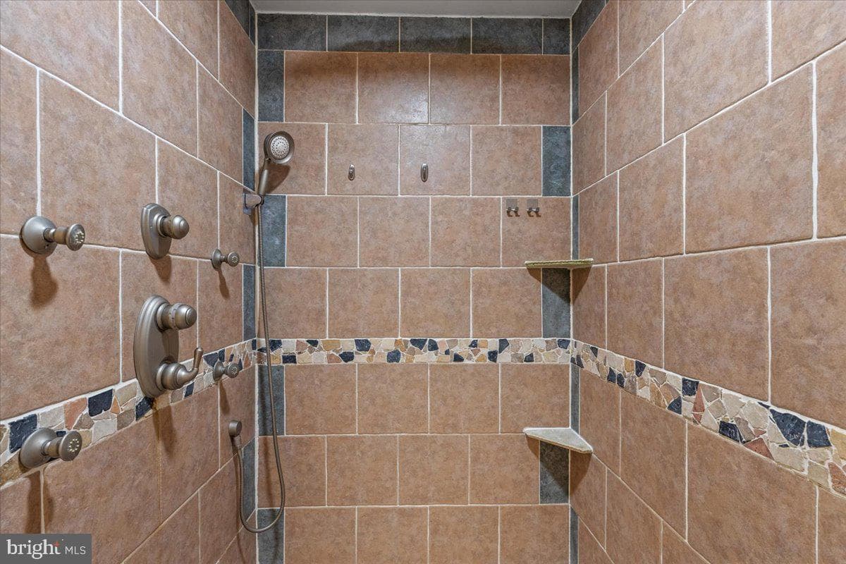 23141 Grey Squirrel Lane photo 34