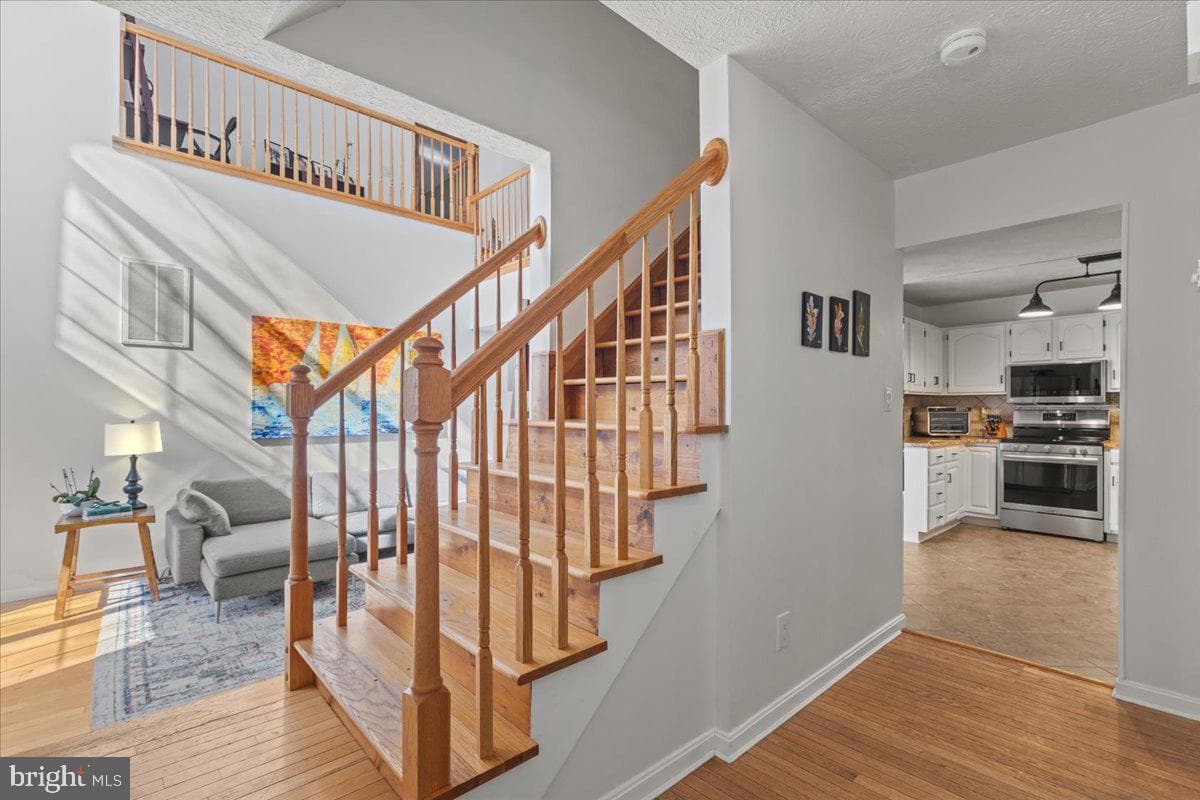 23141 Grey Squirrel Lane photo 4