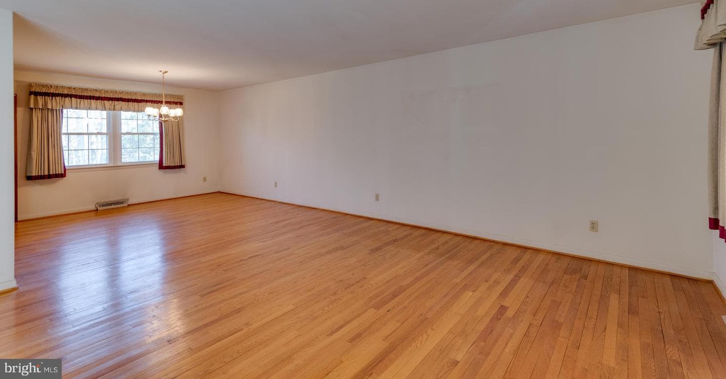 22362 Armstrong Drive photo 11