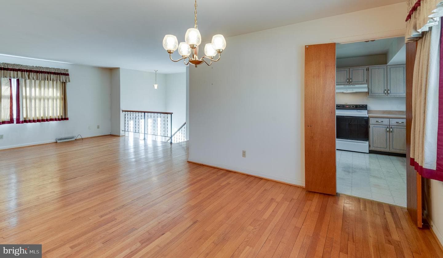 22362 Armstrong Drive photo 14
