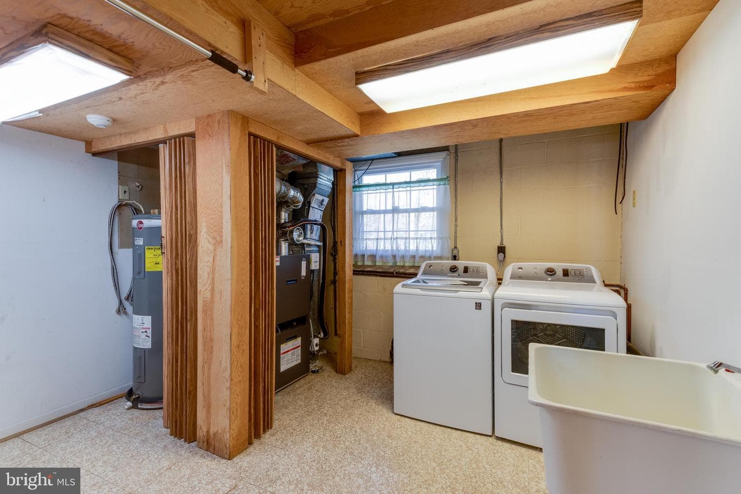 22362 Armstrong Drive photo 25