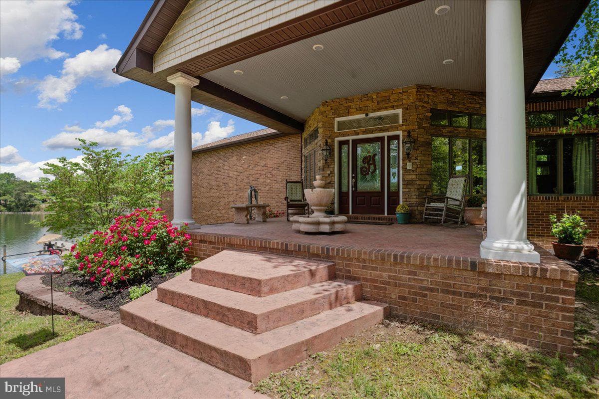 45216 Clarkes Landing Road photo 11