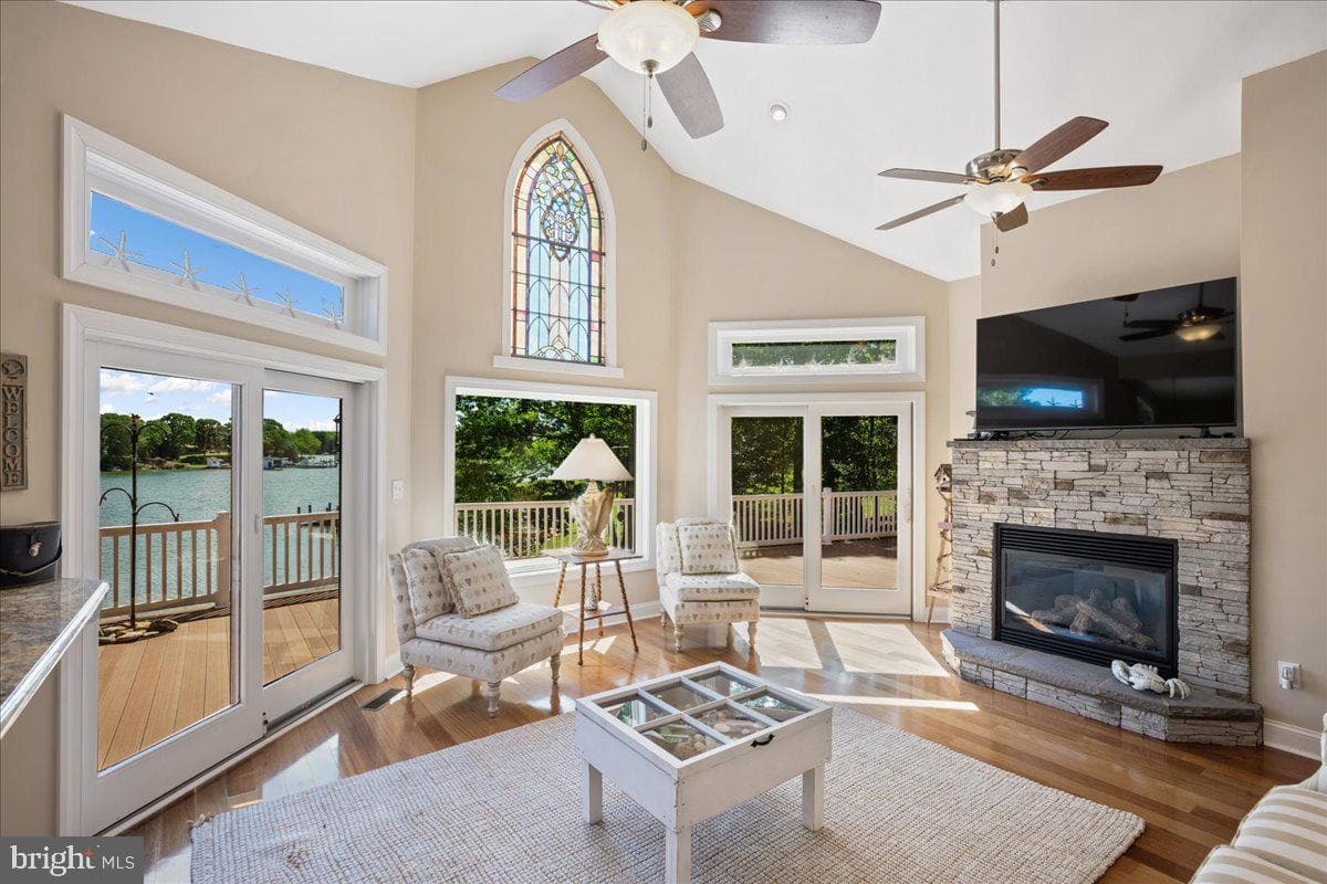45216 Clarkes Landing Road photo 18