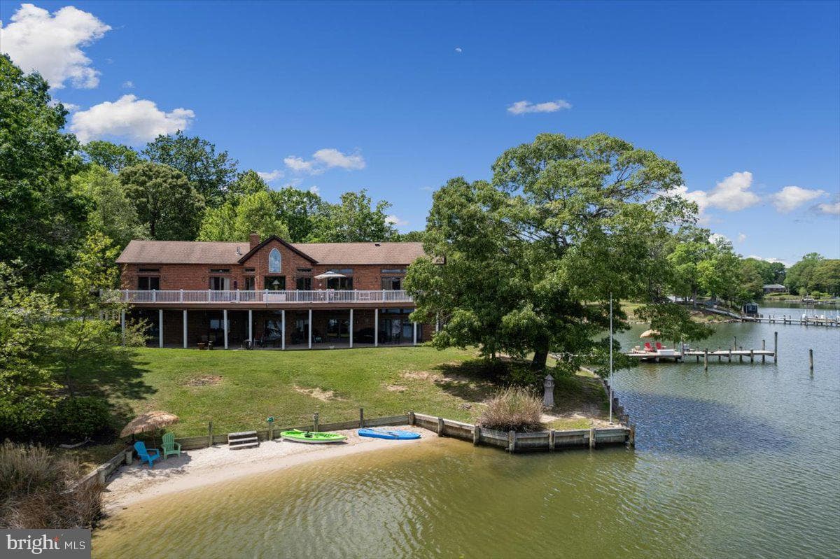 45216 Clarkes Landing Road photo 2