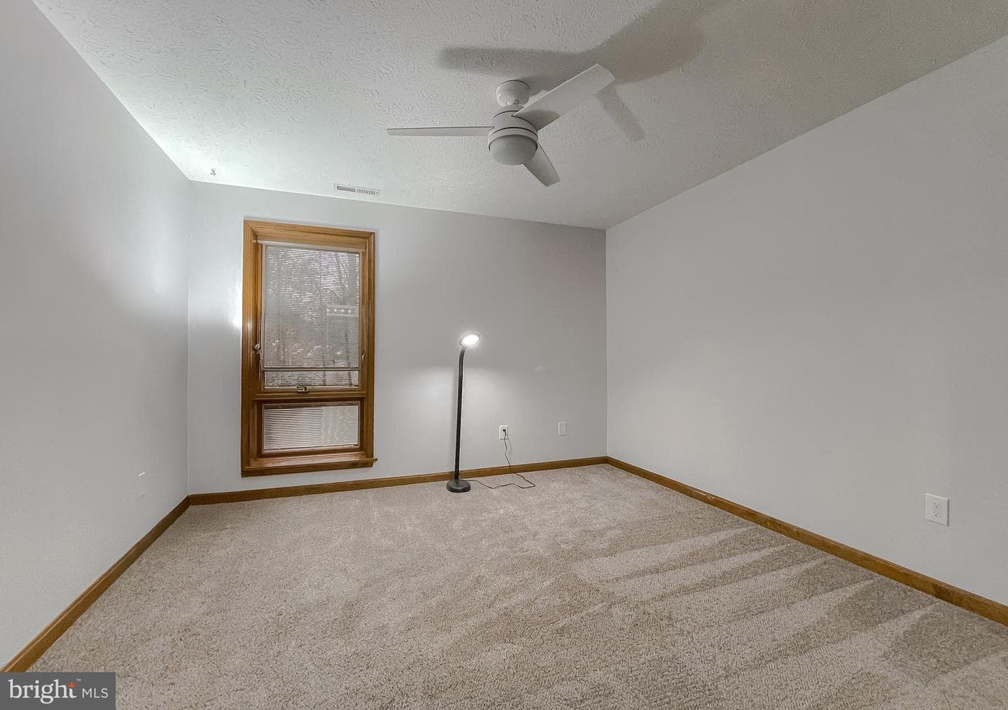 23240 Rosewood Court #5e photo 25