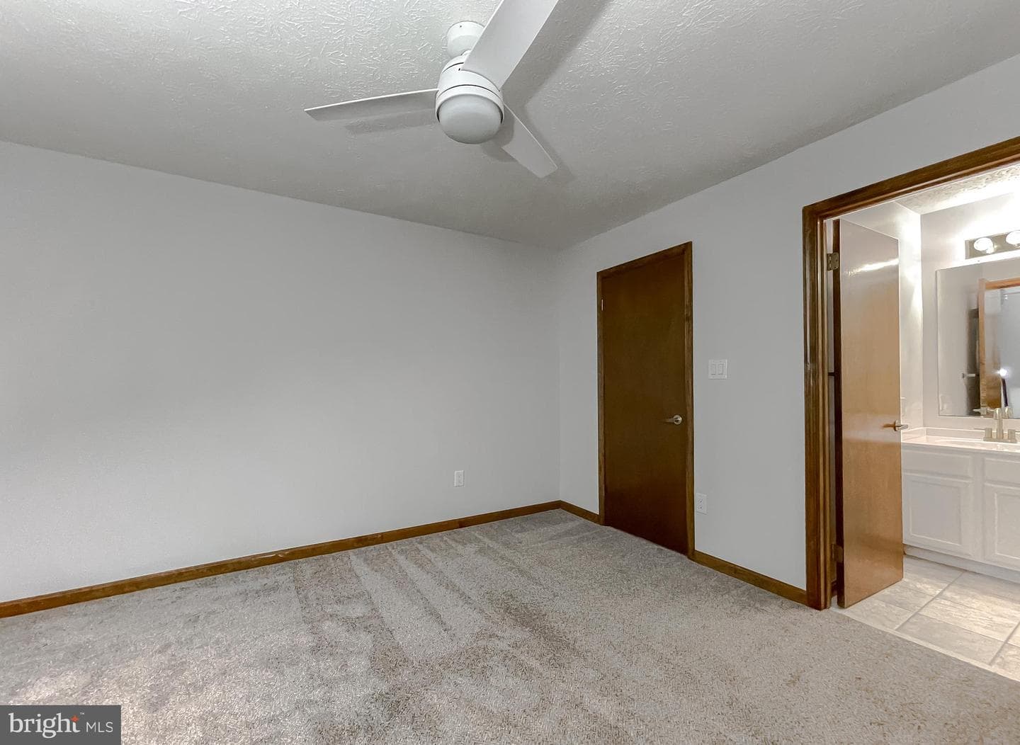 23240 Rosewood Court #5e photo 5