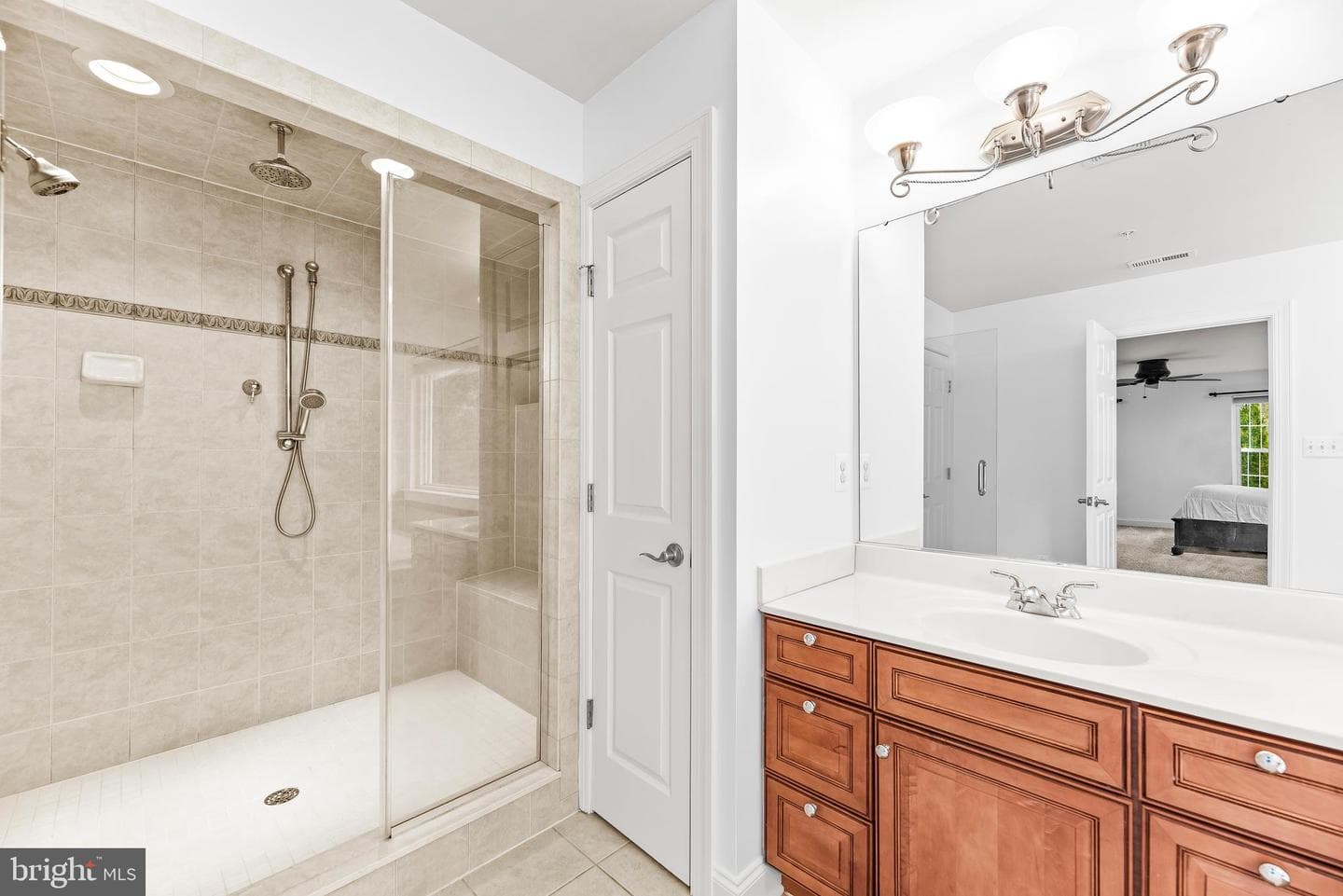22900 Camden Court photo 33