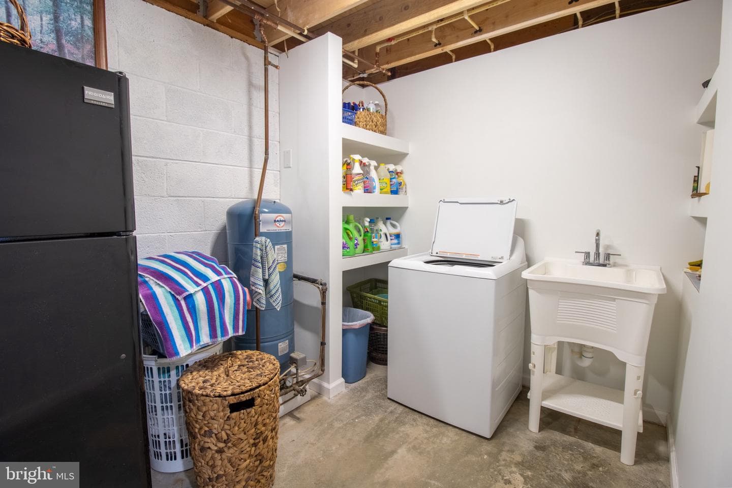 27273 Holly Lane photo 38