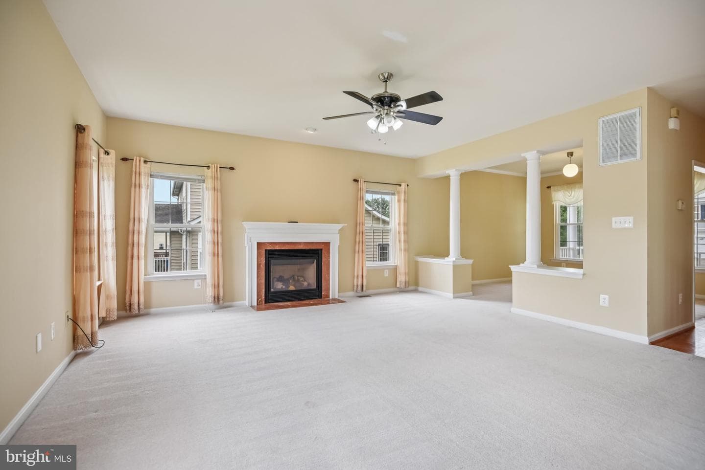 22565 Dunleigh Drive photo 4