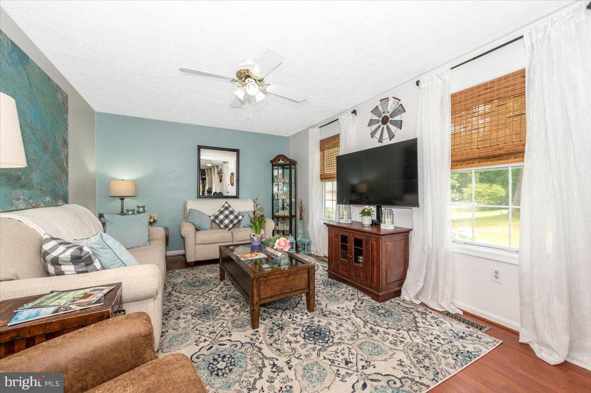 27075 Lenore Ct photo 12