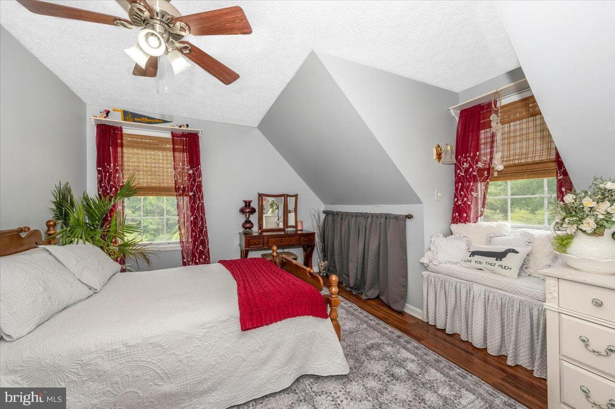 27075 Lenore Ct photo 17