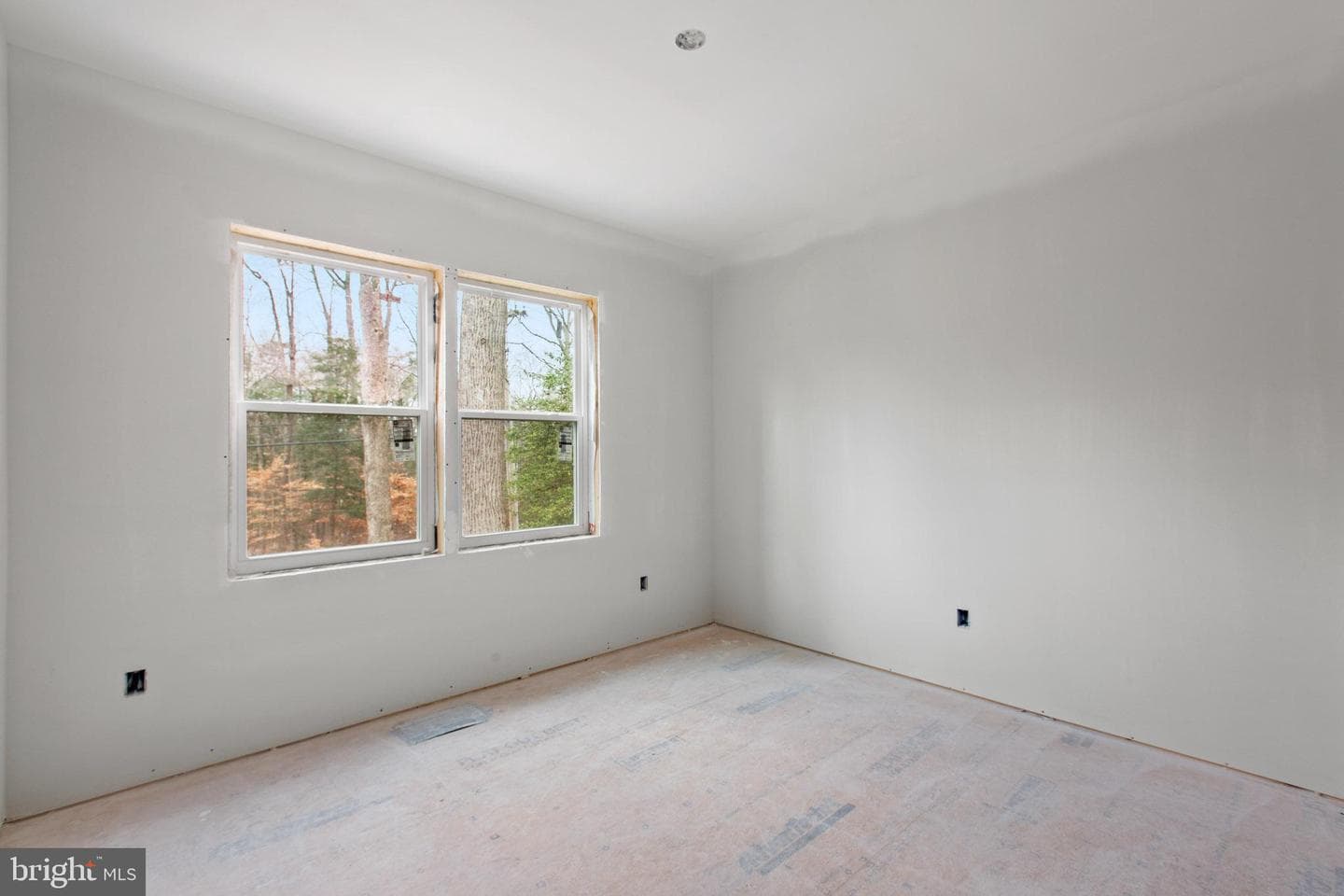 23570 Myrtle Point Road photo 5