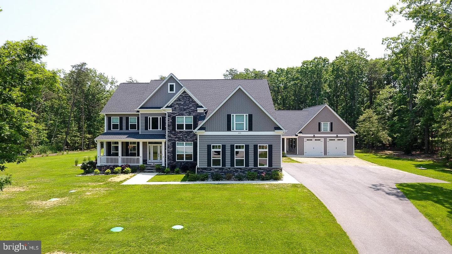 23155 Greenstone photo 2