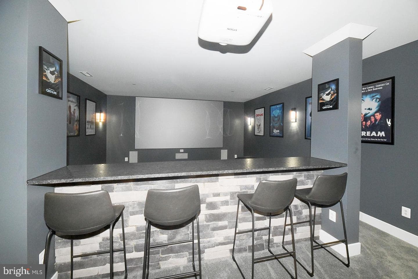 23155 Greenstone photo 35