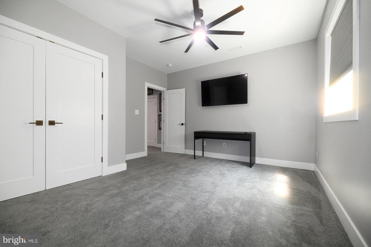 23155 Greenstone photo 40