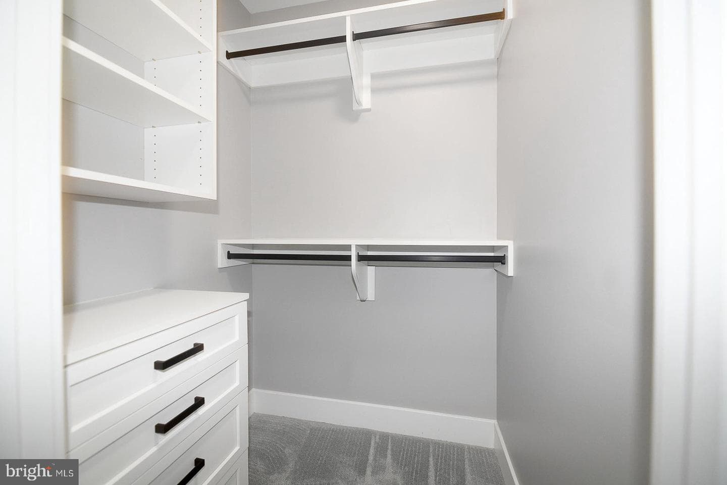 23155 Greenstone photo 46
