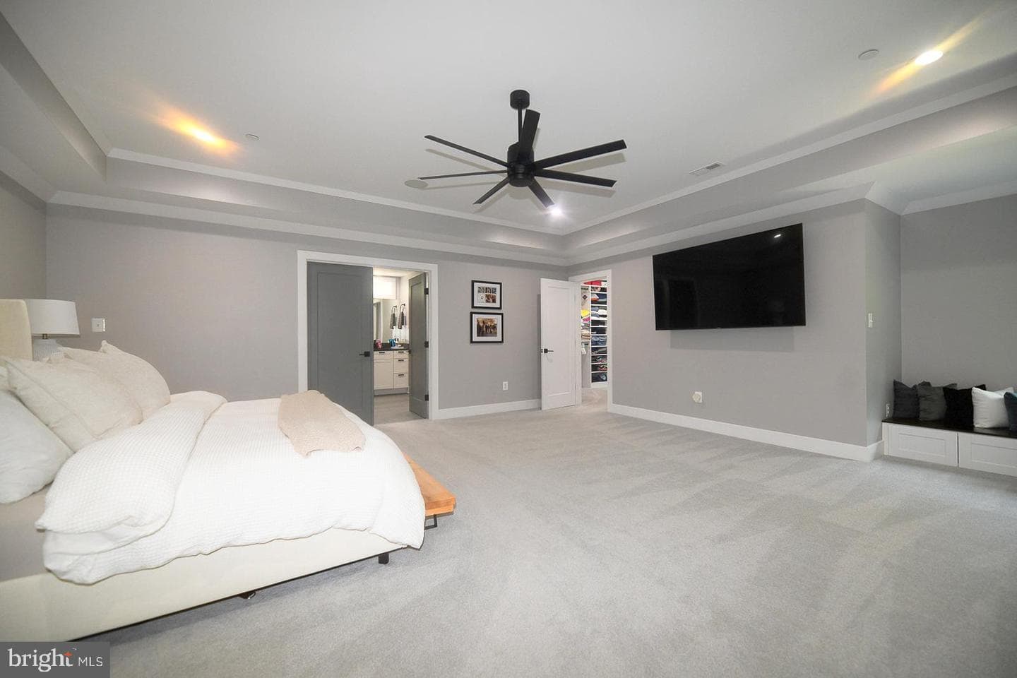 23155 Greenstone photo 57