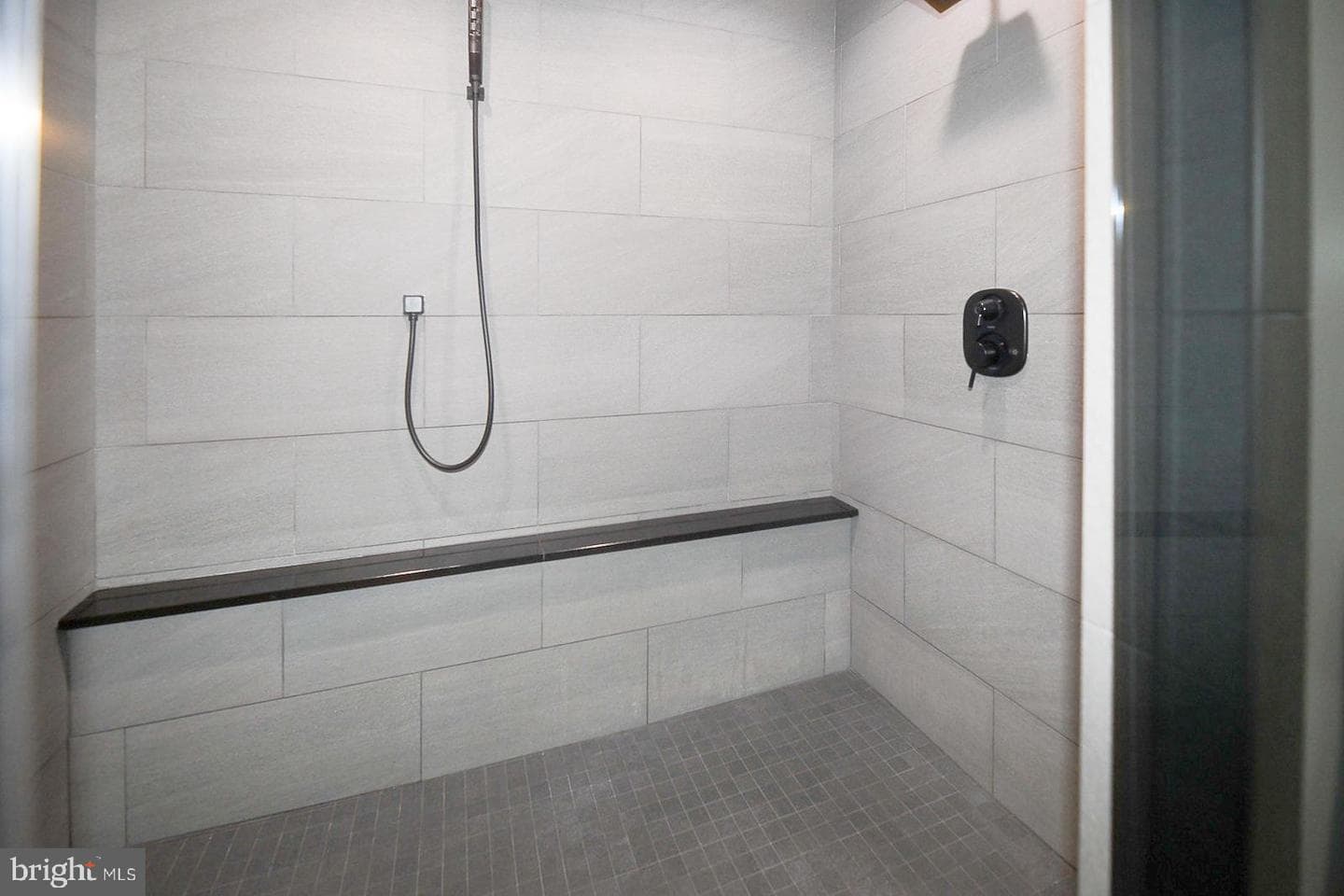 23155 Greenstone photo 63
