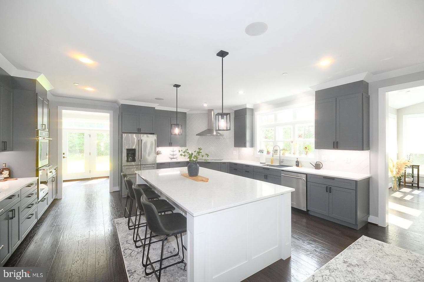 23155 Greenstone photo 7
