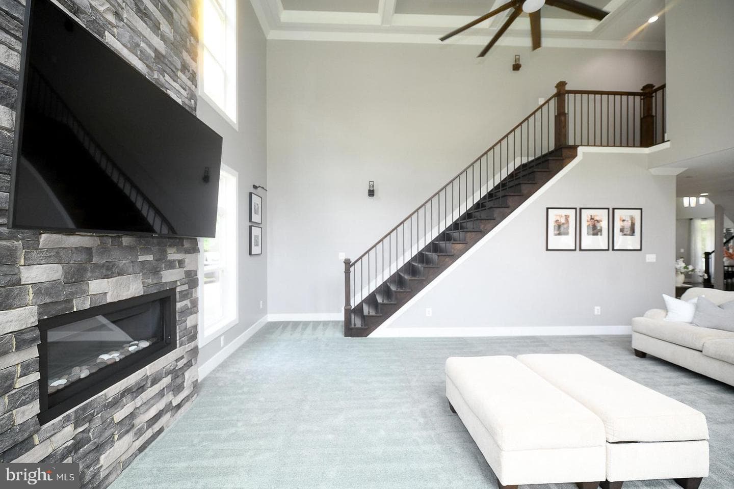 23155 Greenstone photo 74