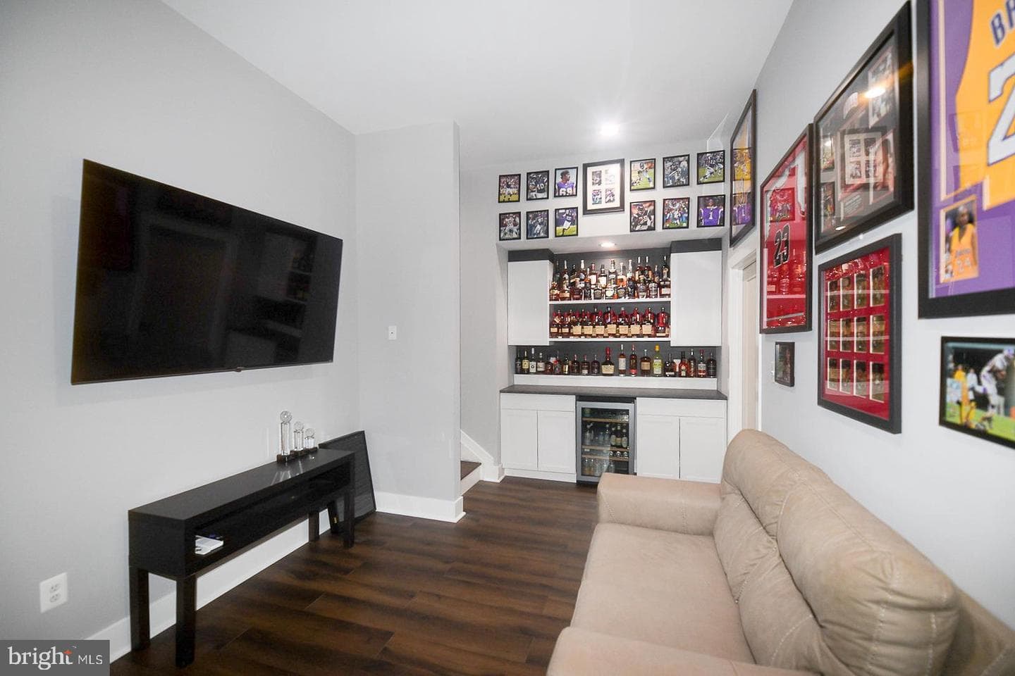 23155 Greenstone photo 81