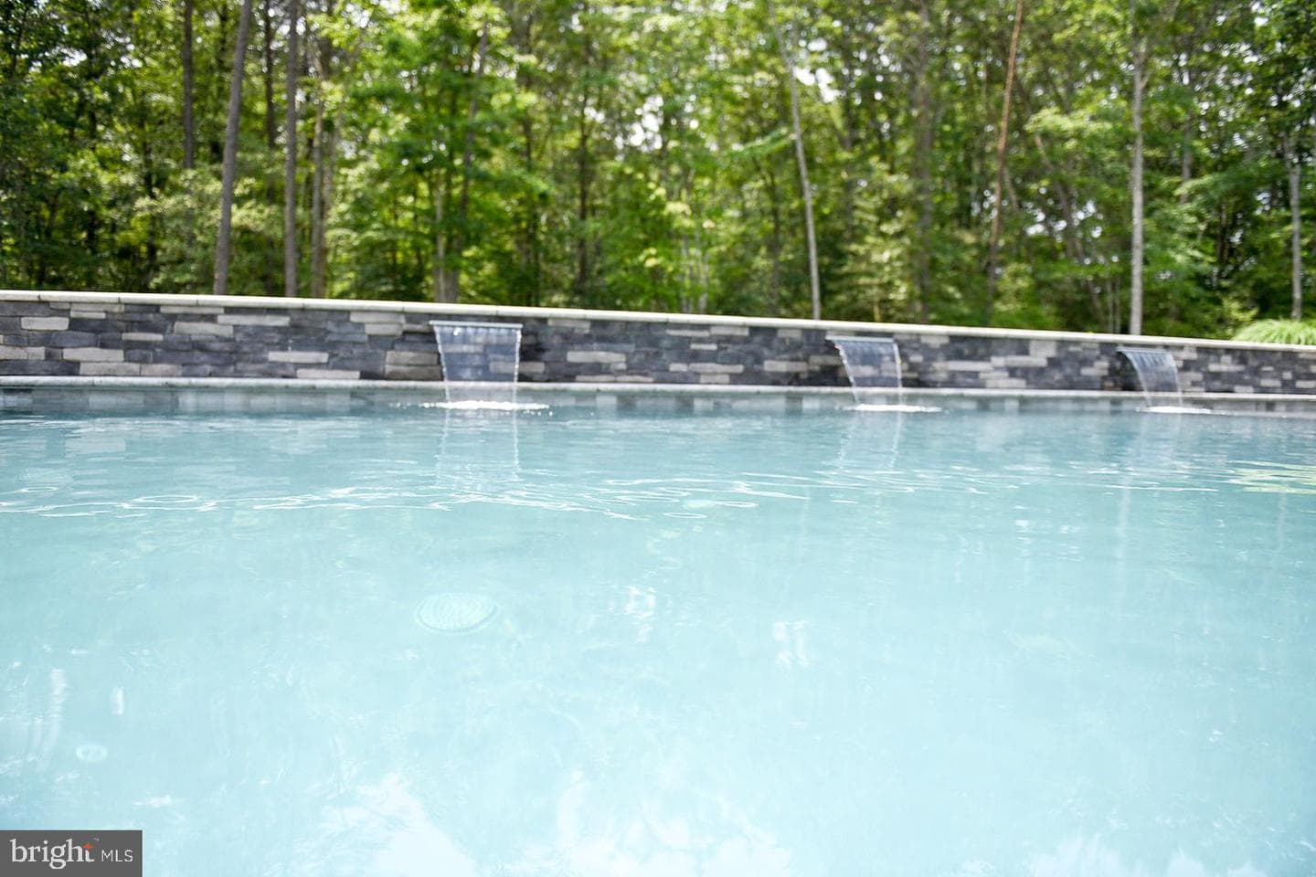23155 Greenstone photo 88
