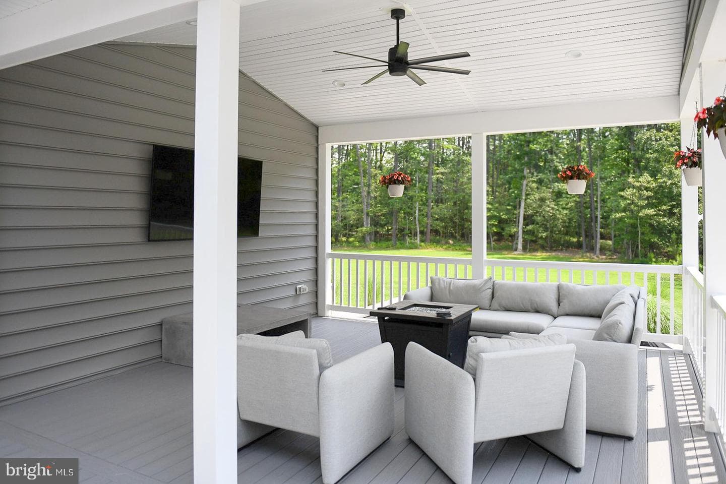 23155 Greenstone photo 93