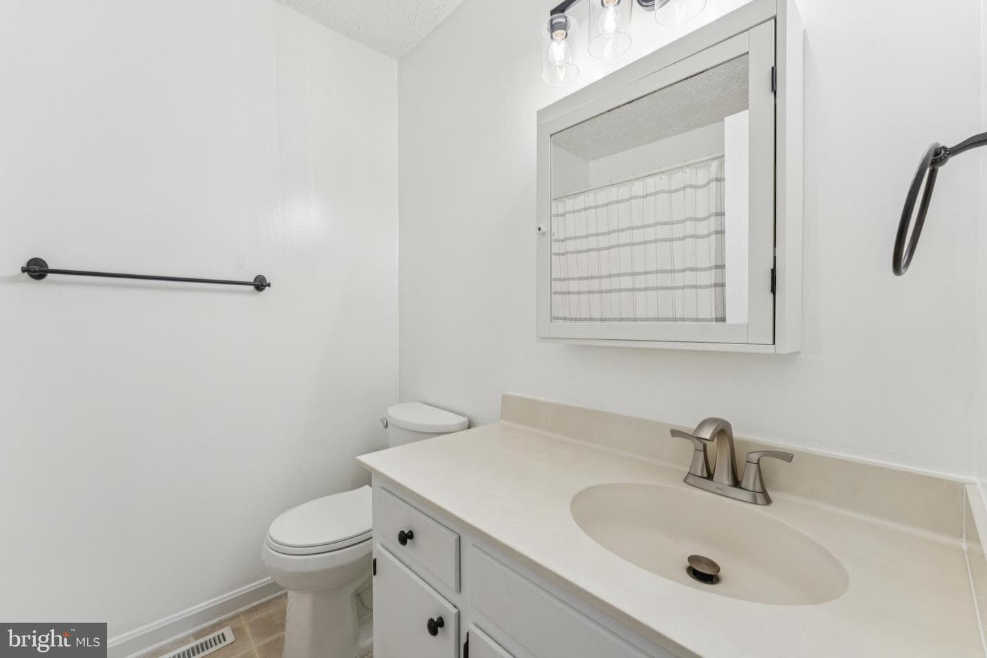 23317 Red Oak Court photo 17