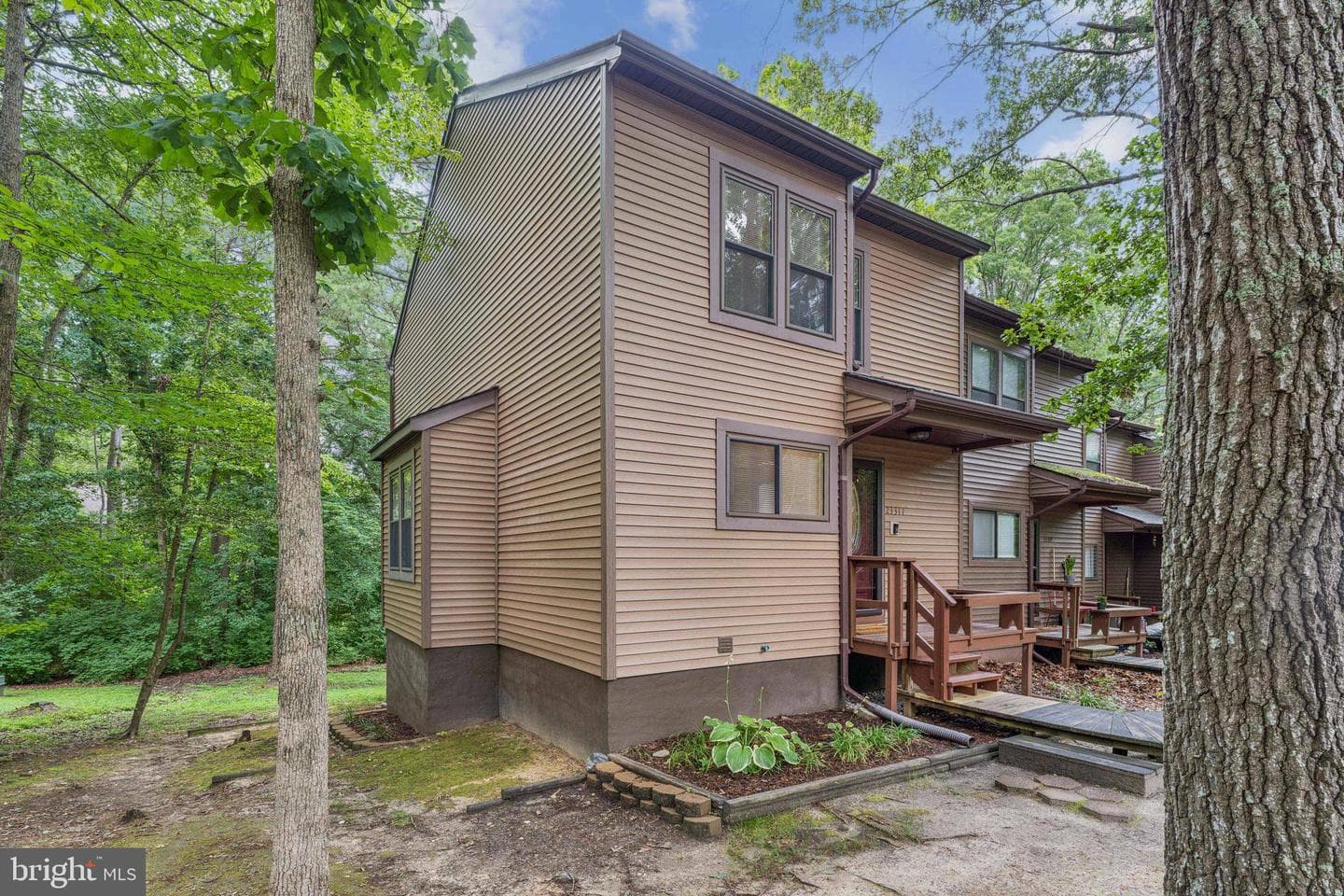 23317 Red Oak Court photo 2
