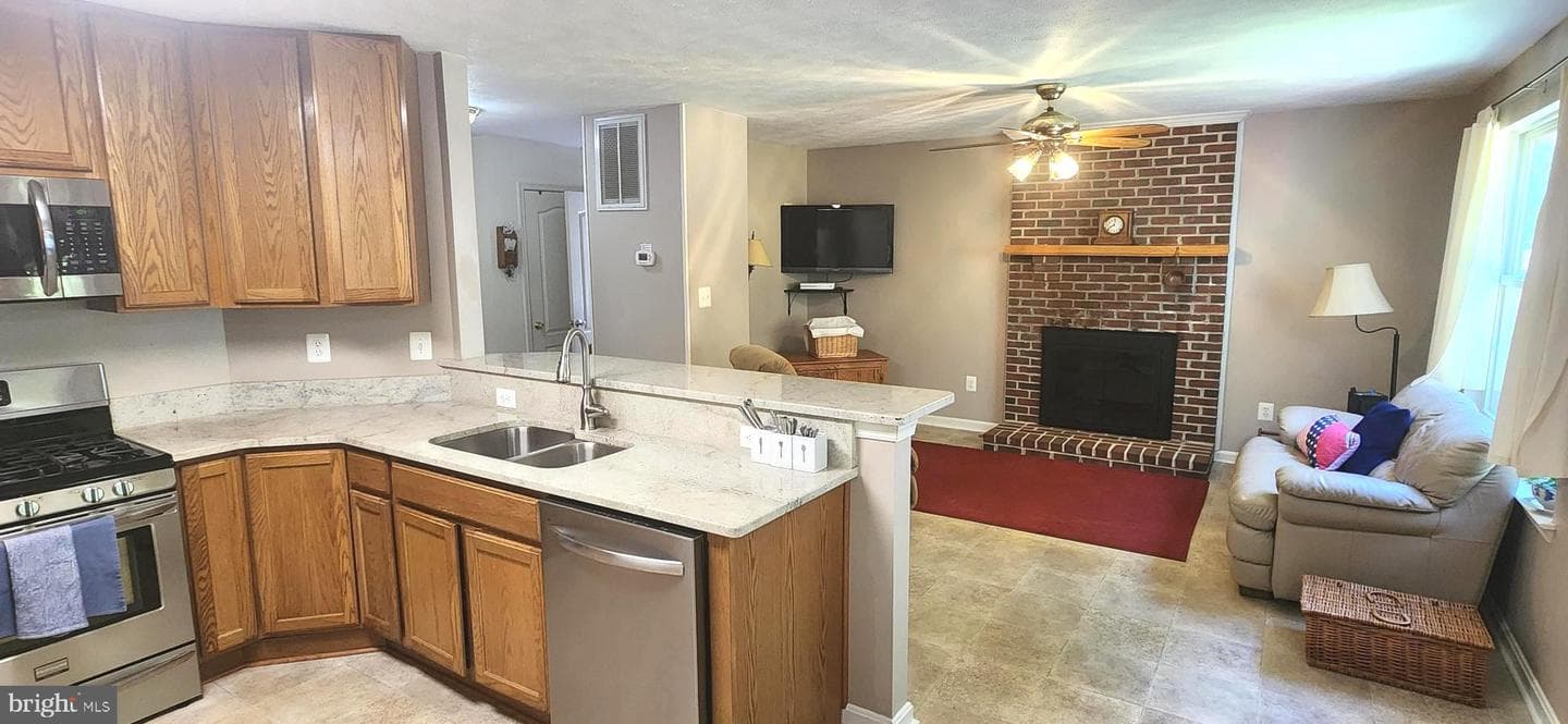 21461 Cameron Court photo 28