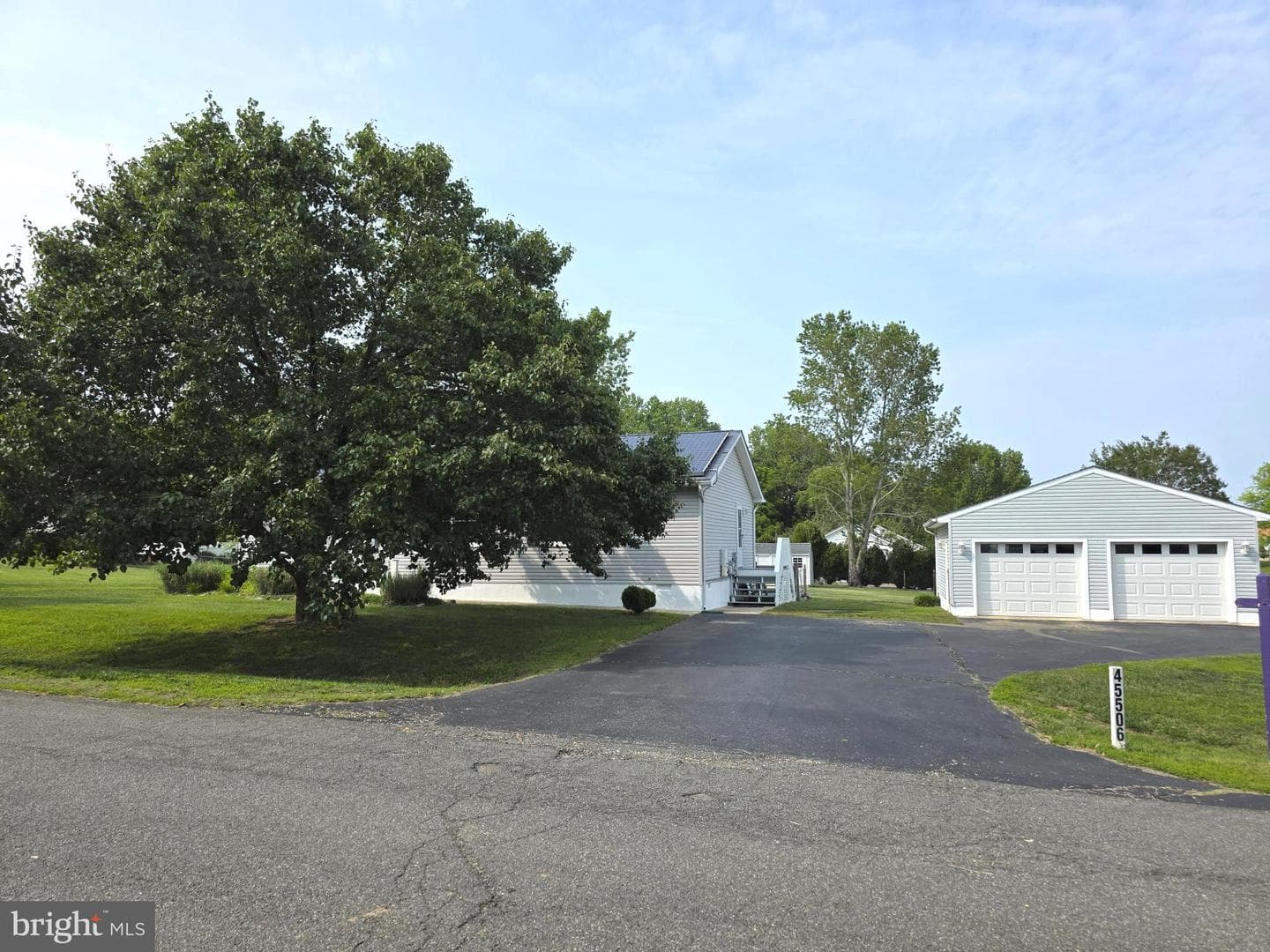 45506 Grant Place photo 2