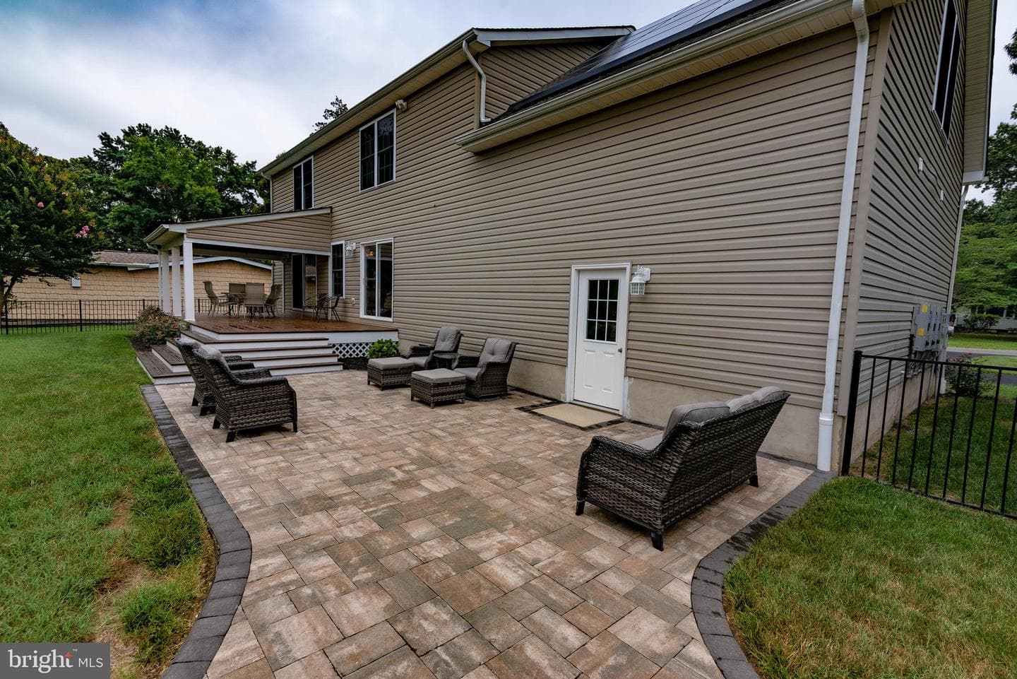 17760 Lawrence photo 35