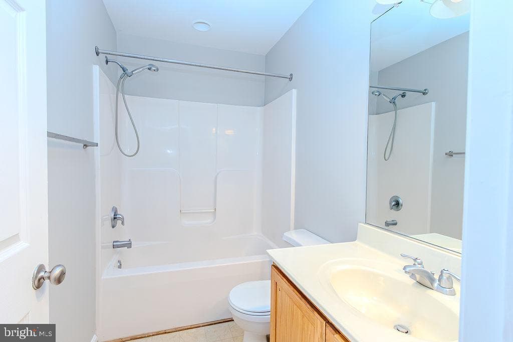 46124 Thoroughbred Way photo 24