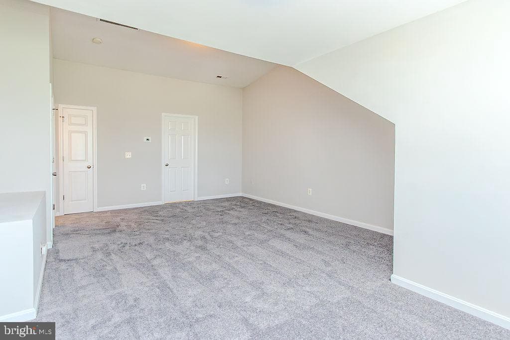 46124 Thoroughbred Way photo 32