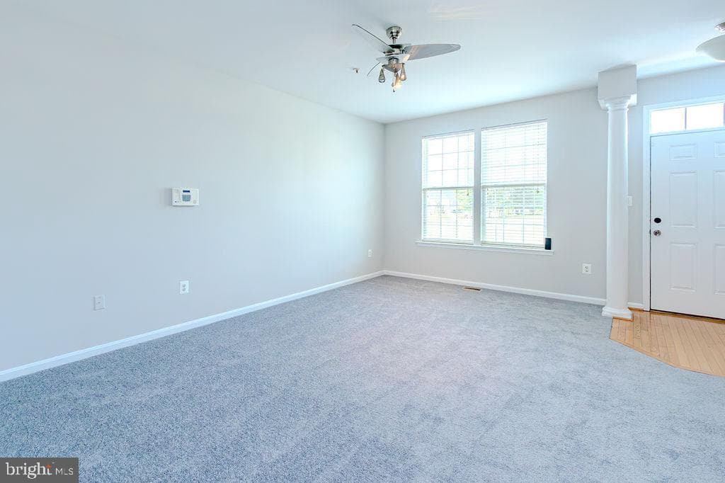 46124 Thoroughbred Way photo 4