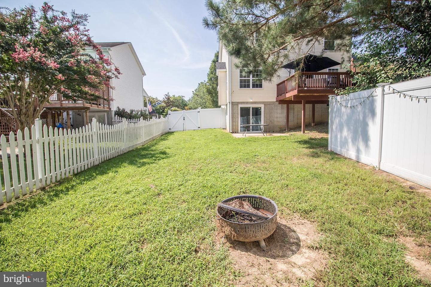 46714 Sandalwood Street photo 24